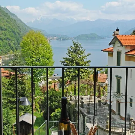 Sleeps 6 Pool T421317 *